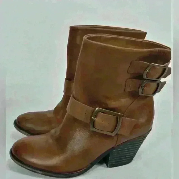 Lucky Brand Western Boot 8.5w Cognac Brown Leather "TOMMIE" Buckles Block Heel - Picture 1 of 7